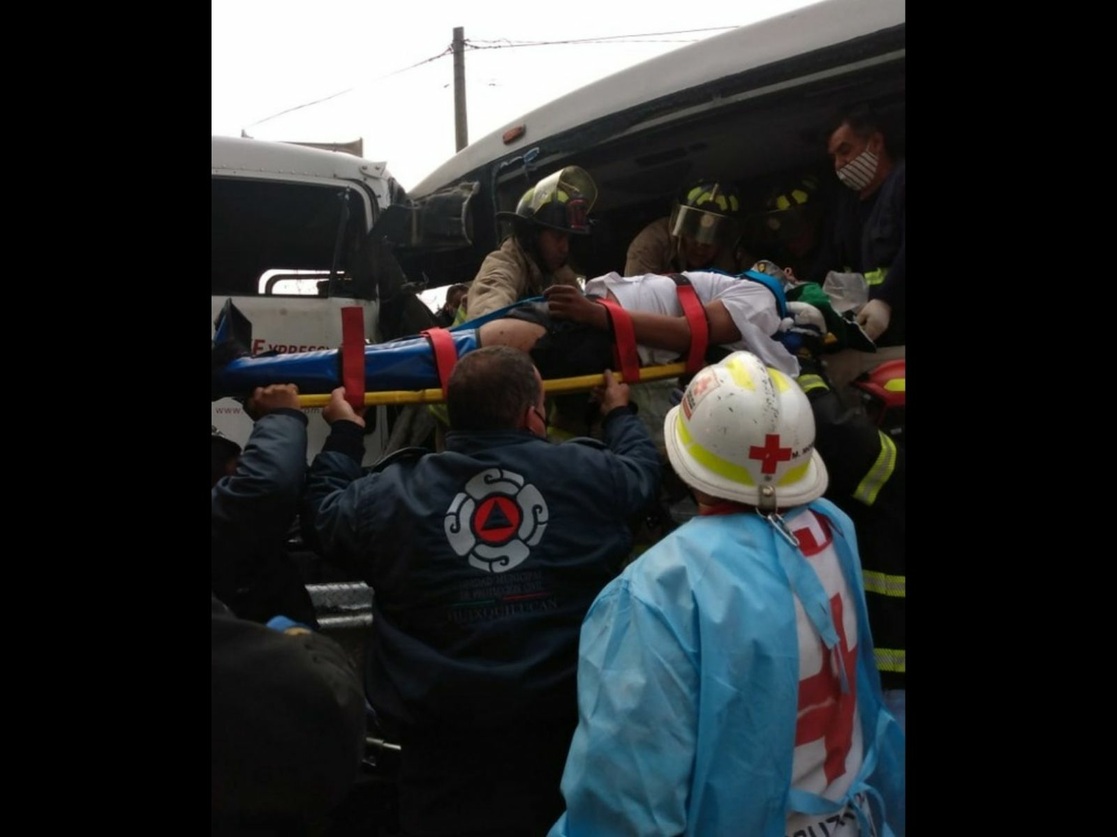 La Jornada Accidente En La Carretera Naucalpan Toluca Deja 17 Lesionados