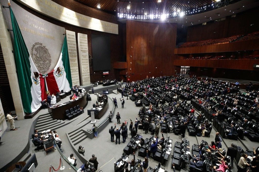 La Jornada Aprueban diputados reforma para la restructuración de