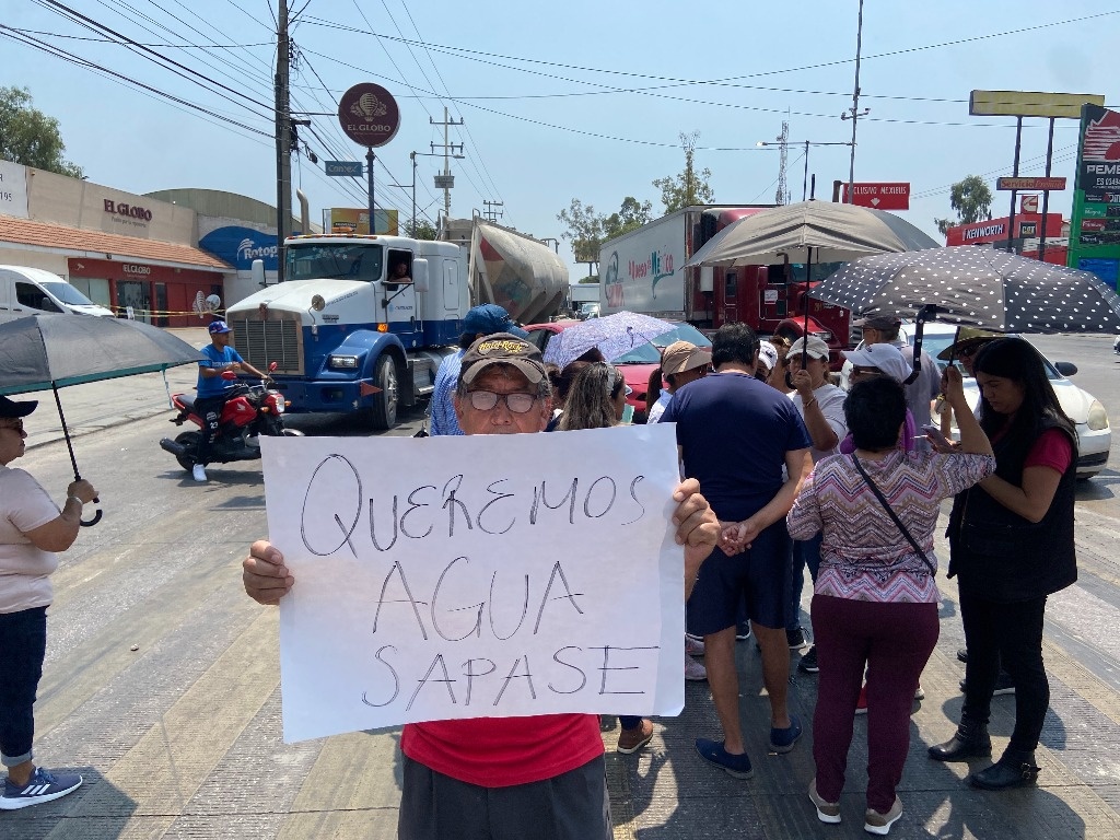 La Jornada Bloquean Calles De Ecatepec Para Demandar Agua Potable