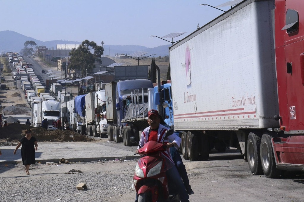 La Jornada Bloqueos en la México Puebla y Arco Norte dejan pérdidas