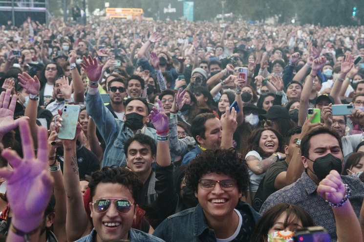 La Jornada Boletos Del Corona Capital Pasan En Minutos De Casi 3 Mil