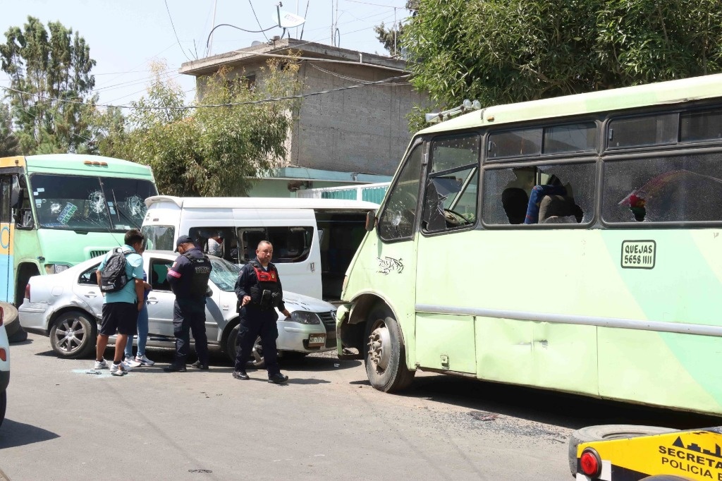 La Jornada Cami N Se Queda Sin Frenos E Impacta A Combi En