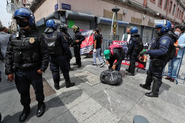 La Jornada Detiene SSC de la CDMX a 6 narcomenudistas en la Cuauhtémoc