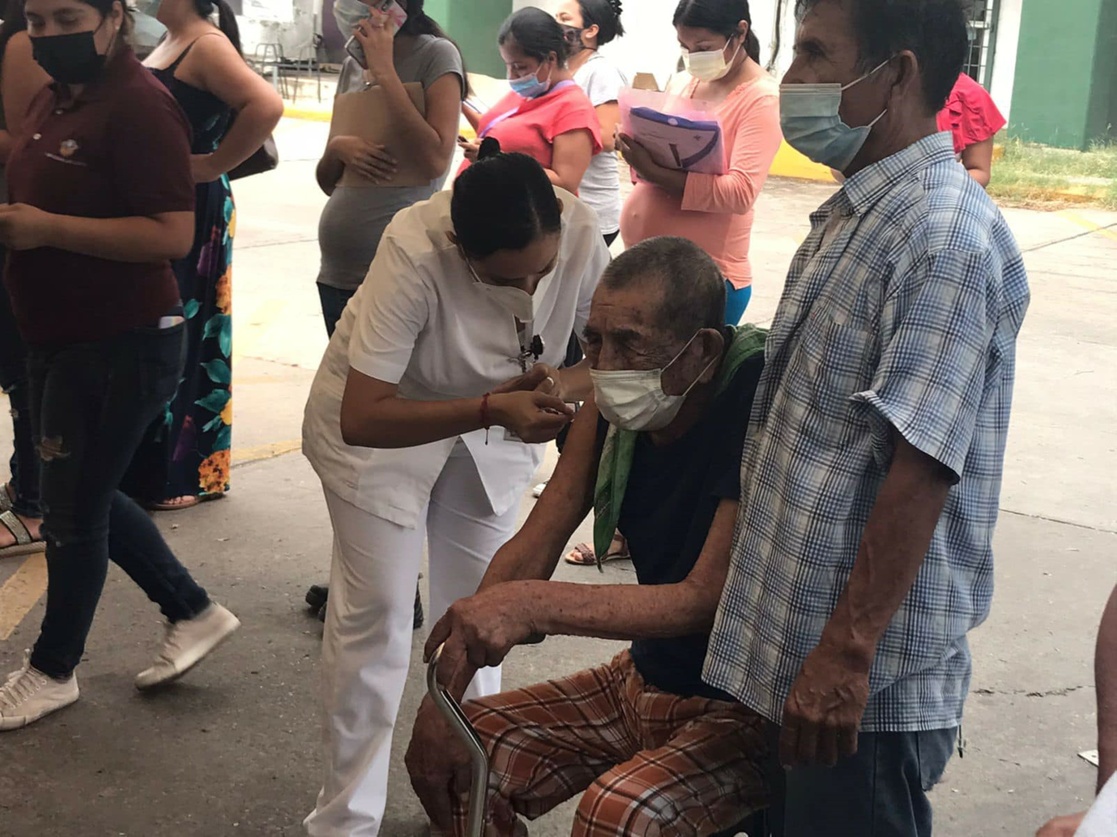 La Jornada Dona Laredo Texas A Nuevo Laredo Mil 200 Vacunas Para