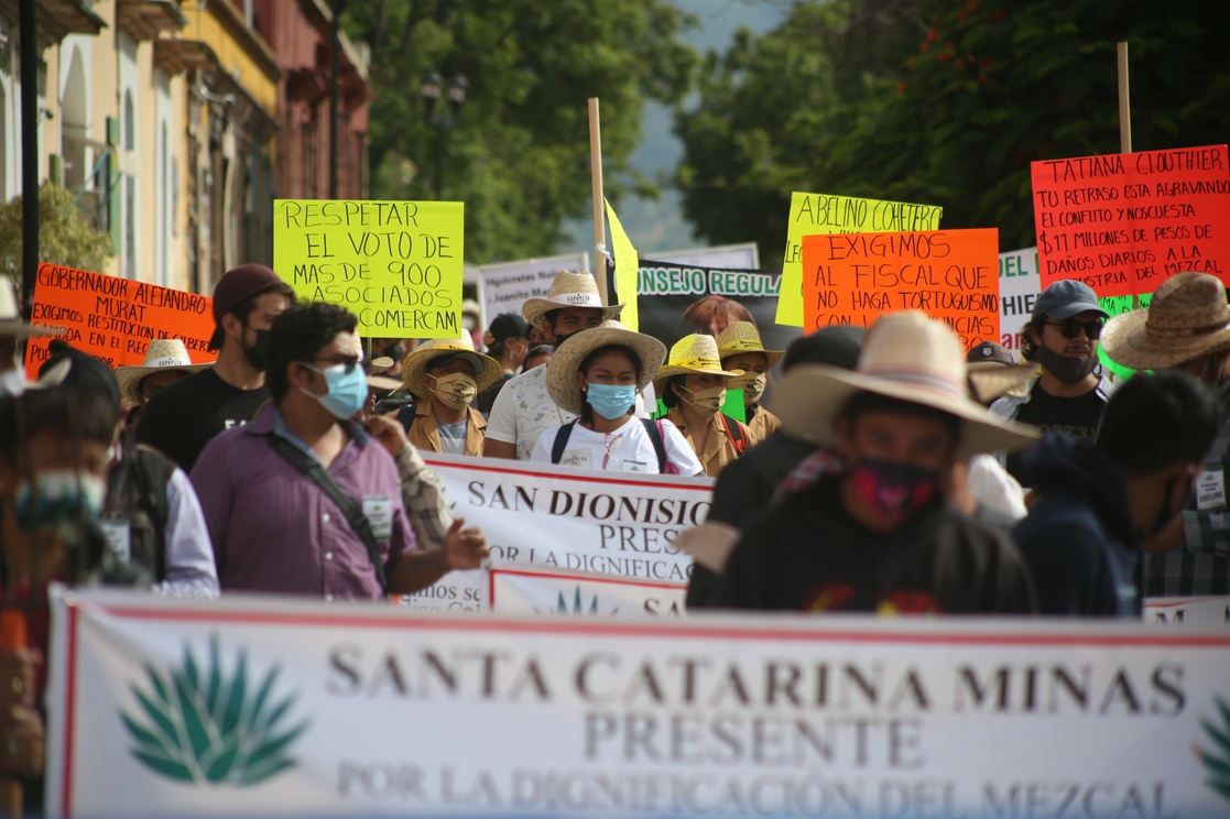 La Jornada Exigen Mezcaleros De Oaxaca Se Reconozca Nueva Dirigencia