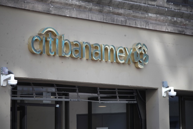 La Jornada Fitch Pone En Observaci N Negativa A Citibanamex Y Sus