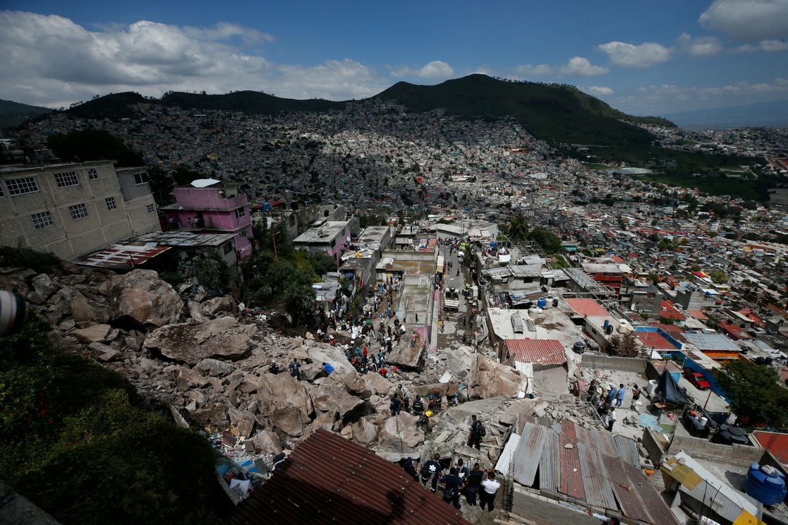 La Jornada Inician Desbaste En Ladera Del Cerro De Chiquihuite