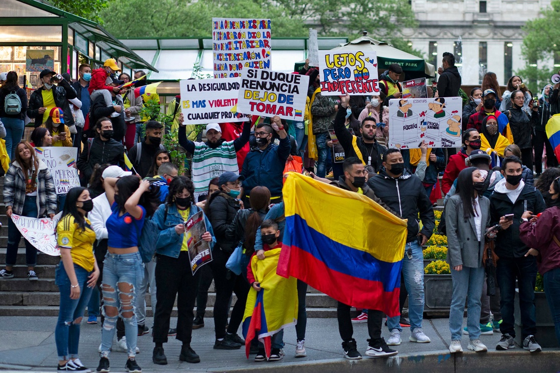 La Jornada La Batalla Por Colombia John M Ackerman