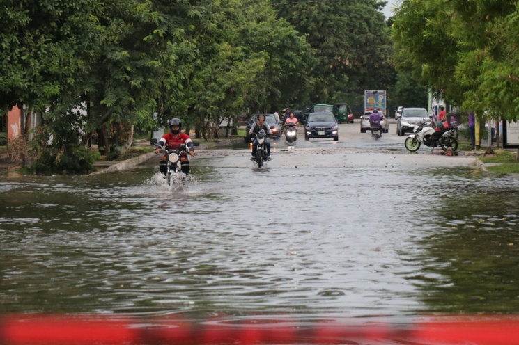 La Jornada Lluvia provoca inundaciones en Mérida Yucatán