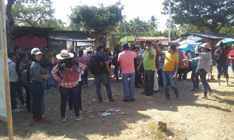 La Jornada Marchan Maestros Jubilados De La CETEG En Acapulco Exigen