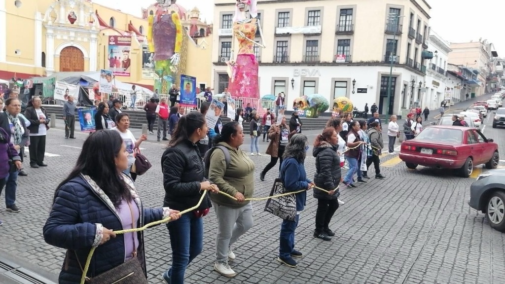 La Jornada Protestan Integrantes De Colectivos De Desaparecidos En