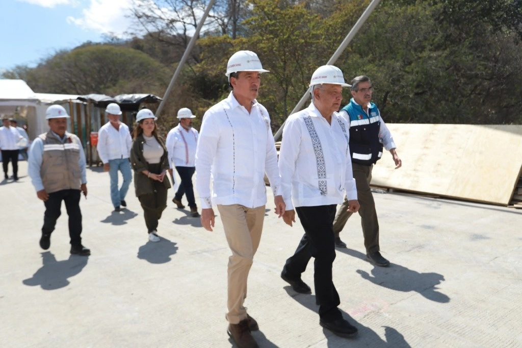 La Jornada Supervisa Amlo Obras De Dos Puentes En Presa La Angostura