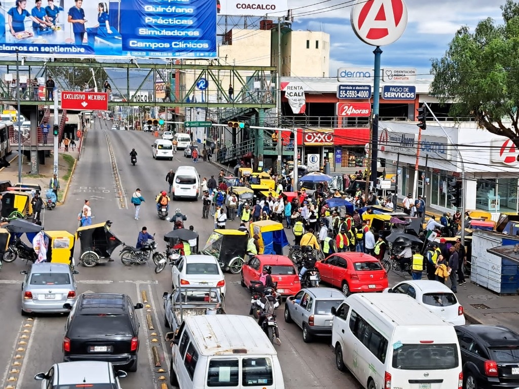 La Jornada Transportistas Realizan Otro Bloqueo En Ecatepec Contra