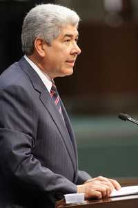 Francisco Ramírez Acuña, ayer en el Palacio Legislativo