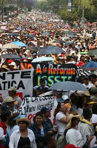 El magisterio disidente se solidarizó con los estudiantes de Chiapas encarcelados. En imagen de archivo, una protesta de la CNTE.