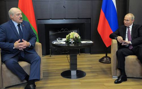 Los presidentes de Bielorrusia y Rusia, Alexandr Lukashenko y Vladimir Putin, respectivamente, se reunieron ayer durante más de cinco horas en la ciudad de Sochi, Rusia. El encuentro se centró en los proyectos energéticos conjuntos y la promoción de la integración entre los dos países.