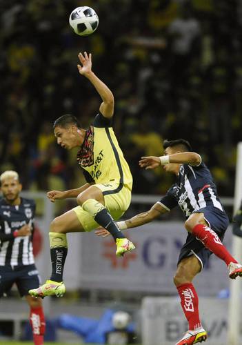 Águilas y Rayados no pasaron del 0-0 en el Azteca, pese a la polémica por un penal anulado a Roger Martínez por doble toque en la ejecución.