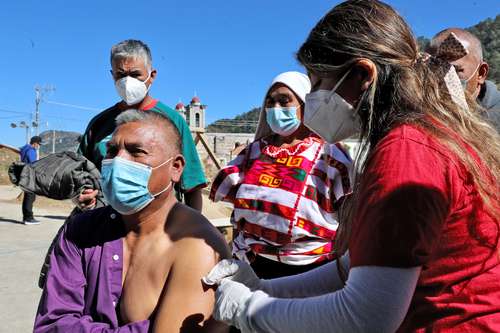 Atienden ONG necesidades básicas de salud en la mixteca alta oaxaqueña