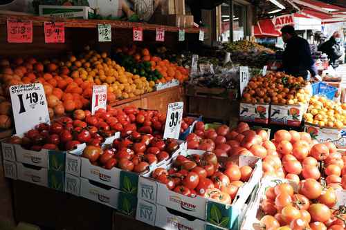 Mercado al aire libre en Brooklyn, Nueva York. La inflación continúa aumentando en Estados Unidos.