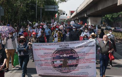 MARCHA EN APOYO A PROPUESTA DEL EJECUTIVO. Manifestantes marcharon del Zócalo a la Cámara de Diputados en apoyo a la reforma eléctrica propuesta por el presidente Andrés Manuel López Obrador.
