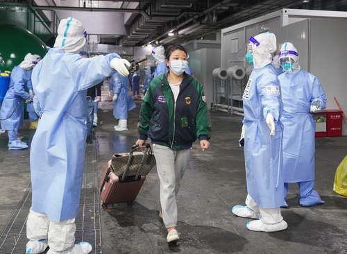  Un total de 322 pacientes contagiados por SARS-CoV-2 fueron dados de alta tras observación médica en Shanghái. Foto Xinhua