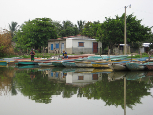 Comunidad de pescadores y acuicultores alrededor de la laguna La Joya-Buenavista, Municipio de Tonalá, Chiapas.  Nicolás Vite