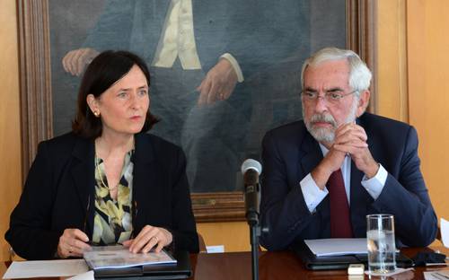 Katja Becker, presidenta de la Fundación Alemana para la Investigación Científica (DFG), y Enrique Graue, rector de la UNAM, firmaron un convenio de cooperación científica.