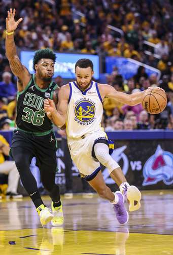 Pese a que la estrella de Golden State, Stephen Curry, no ha estado de lo más acertado, los Warriors tienen hoy la primera de dos oportunidades para coronarse en la NBA.