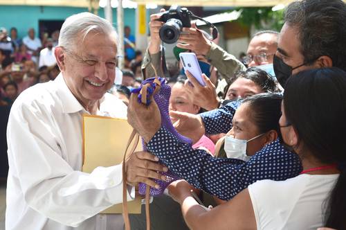 Ayer acudió a los municipios de Bochil e Ixtapa a inaugurar dos sucursales del Banco del Bienestar.