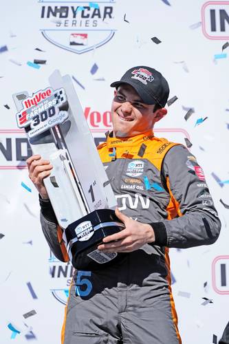 El mexicano Patricio O’Ward obtuvo ayer en Iowa el cuarto triunfo de su carrera en IndyCar y el segundo de la temporada 2022 al llegar primero en la Salute to Farmers 300.