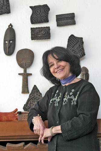 La artista visual en su casa estudio en la Ciudad de México el 26 de marzo de 2004.