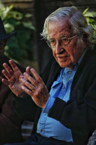 Noam Chomsky durante una visita a México en 2017.