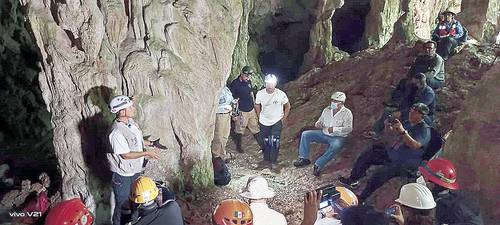  Cueva en el asentamiento de Paamul II. Foto cortesía del INAH