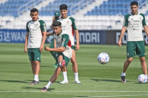 La selección mexicana se prepara para su debut mañana ante Polonia en Qatar 2022.