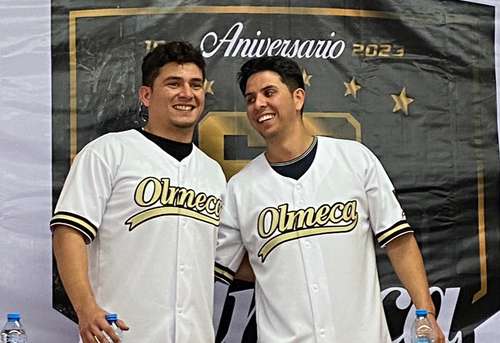 Luis y Ramón Urías. El segundo fue guante de oro de la Liga Americana.