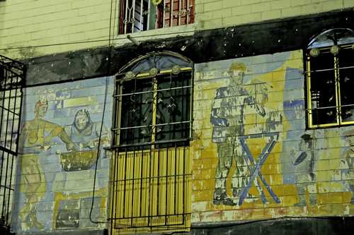 Los murales de Daniel Manrique, del Movimiento Tepito Arte Acá, en la unidad habitacional Los Palomares, serán restaurados ya que algunos están deteriorados.