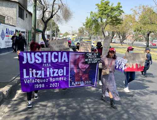 Los manifestantes demandan que se indague a funcionarios de la coordinación territorial 6 que dejaron libre al presunto feminicida, quien era su pareja.