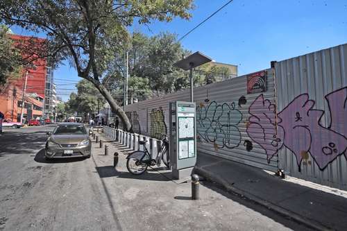 La obra en Cerrada de La Paz 15 es una de las que exceden los pisos que se permiten en la zona.