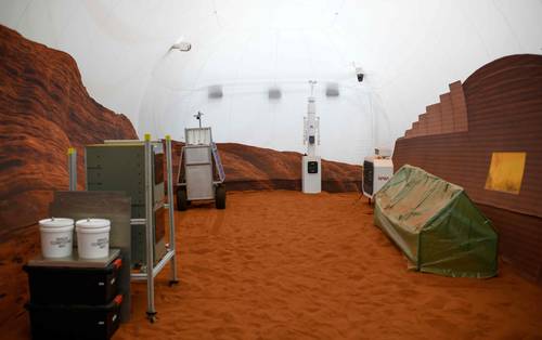 Los voluntarios, que no serán astronautas, vivirán ahí durante un año a partir de junio. El hábitat está instalado en el Centro Espacial Johnson, en Houston.