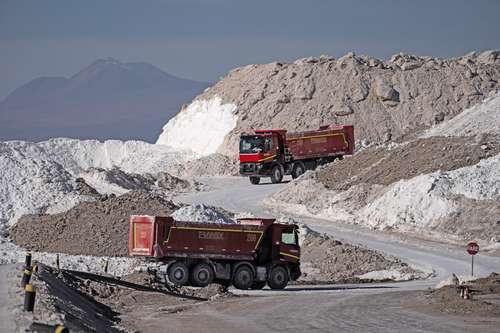 Autoridades de Chile anunciaron que el segundo productor mundial de litio pasaría a un modelo en el que el Estado tendría una participación mayoritaria en todos los proyectos, en asociación con las empresas mineras. En la imagen, mina de litio en el desierto de Atacama.