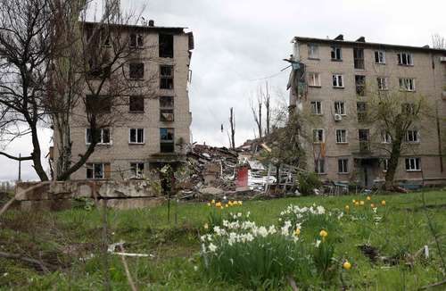Edificios residenciales destruidos por un bombardeo en el centro de Avdiivka, región de Donietsk.