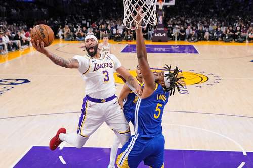 La defensiva de Golden State fue opacada por Anthony Davis, que registró 25 puntos en el encuentro.