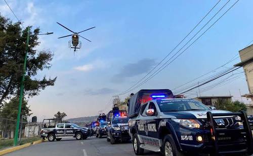 La policía municipal de Ecatepec realizó un operativo “rastrillo” con apoyo de un helicóptero Jaguar 1, la tarde del pasado domingo, en la zona norte de esa demarcación, una de las más inseguras de la entidad.