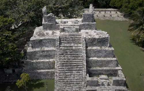 Entre las zonas de interés para el INAH destaca El Meco, al norte de Quintana Roo, centro nodal para el comercio marítimo de los antiguos mayas en la bahía de Isla Mujeres.