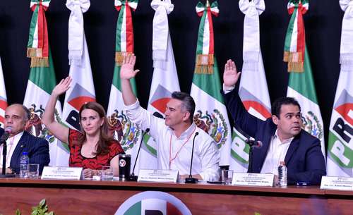 El PRI “tiene que acompañar” al candidato que surja del proceso, sin importar de qué partido sea, dijo ayer Alejandro Moreno.