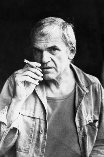 Milan Kundera incluyó en todos sus contratos una cláusula en la que se estipulaba que sus libros sólo deberían leerse en papel.