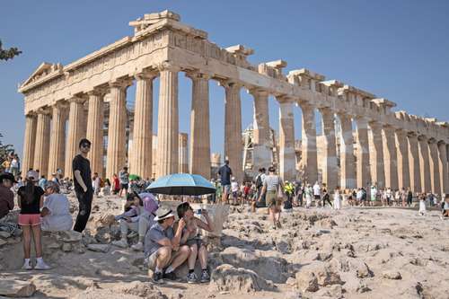  En Grecia, las visitas al Partenón fueron suspendidas ayer para proteger a turistas y trabajadores.