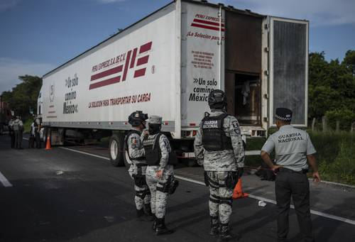 El domingo pasado, una docena de centroamericanos fueron hallados ocultos en un trailer en Veracruz.