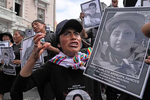 Madres que perdieron a sus hijos a causa de las balas de los agentes antidisturbios se manifestaron ayer en búsqueda de justicia.