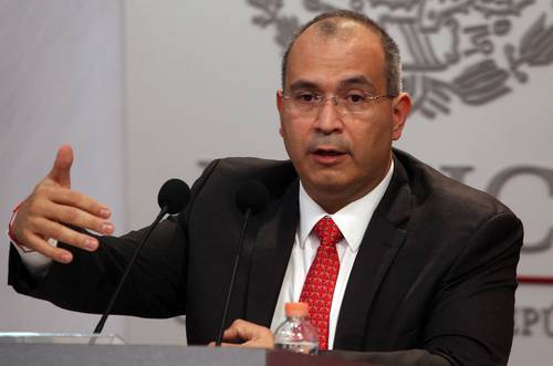 En la imagen, el ex titular de Petróleos Mexicanos, Carlos Treviño Medina, durante una conferencia de prensa en 2018 en Los Pinos.
